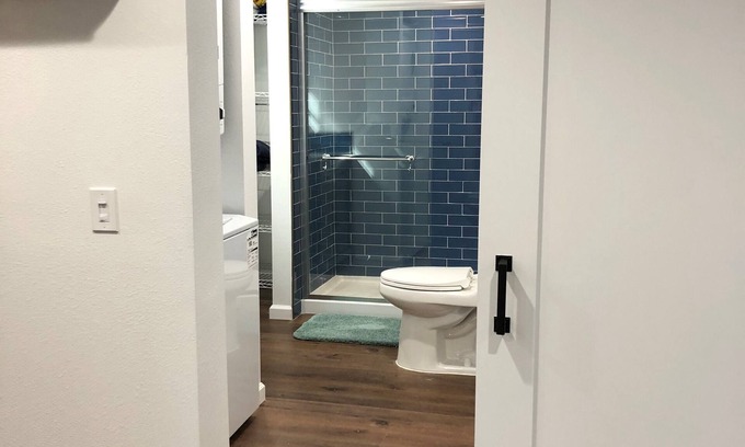Trestle Glen Apartment | Roomy Oakland Studio near Berkeley, SF
