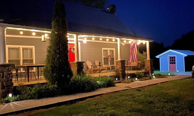 Saint Andrews House | Rooster s Roost of Bells Cove