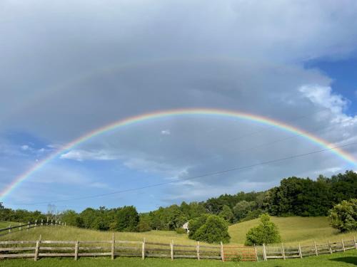 Jonesville House | Rose Hill Farm in Amish Community