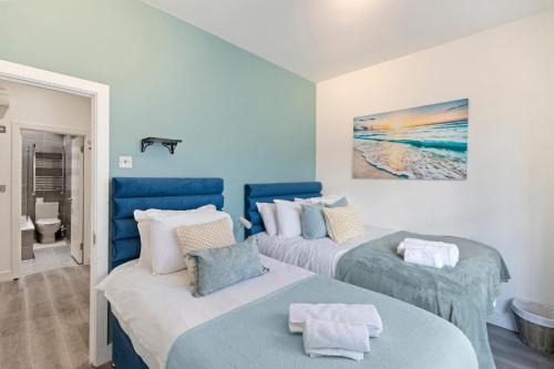 Camden Apartment | Rose Suite Camden Town 3 Bedroom Sleeps 11