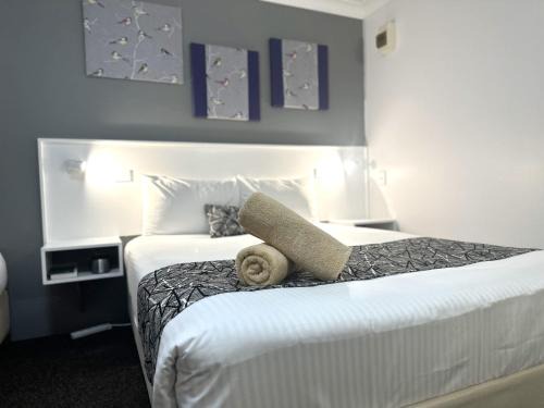 Woolgoolga Hotel | Rosebourne Gardens Motel