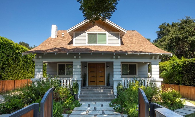 Altadena Apartment | Rosebowl, Heated Pool, Spa, BBQ, Hoops