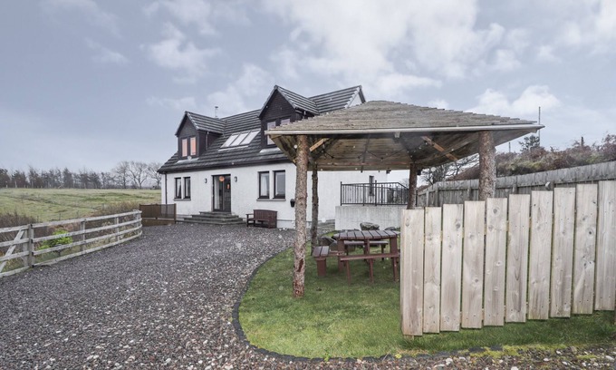Breakish House | ROSELEA, family friendly, character holiday cottage in Broadford