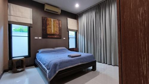 Si Sunthon House | Rosemary