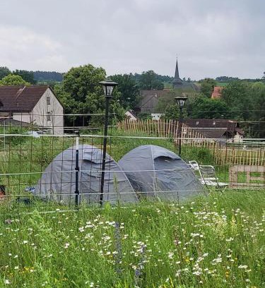 Burgkunstadt Other | Rosenhof Stellplatz für Wohnmobil oder Wohnwagen im Innenhof, und Zeltmöglichkeit mit eigenem Zelt auf unserer Zeltwiese