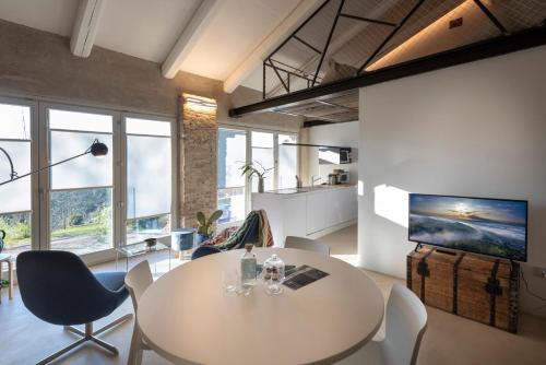 Novello Apartment | ROSTAGNI 1834 apt in villa with pool in the Barolo region