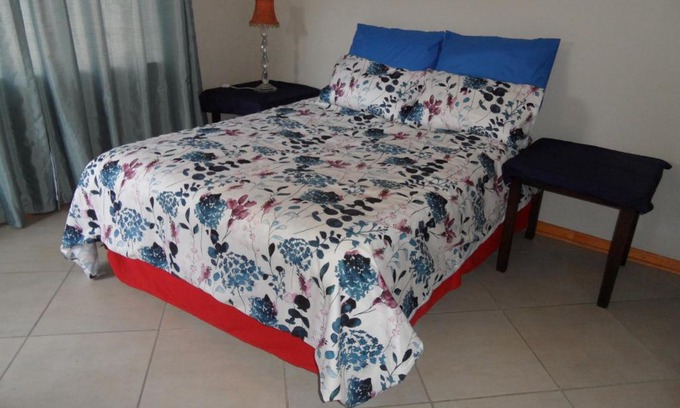 Upington House | Rosy Palm Sunrise