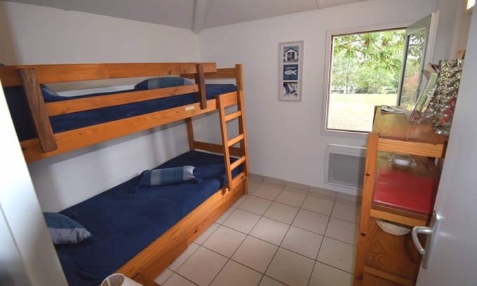 Le Mas-dAgenais Ski Chalet | Rouge Gorge - Village de 10 gîtes, style chalets en pin