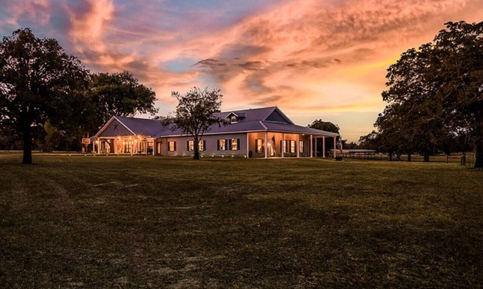 Ledbetter House | Round Top, This is the PLACE!