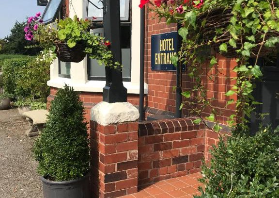 Rowton Hotel | Rowton Poplars Hotel