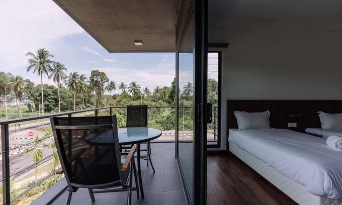 Sematan Hotel | Roxy Sematan Villa & Townhouse