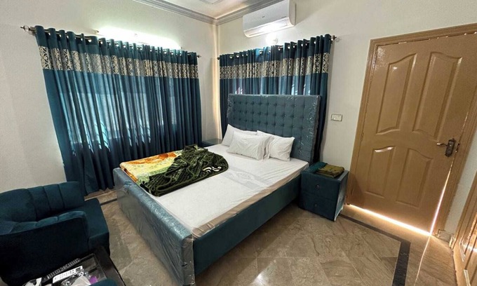 Lahore House | Royal Chalet Family Guest House