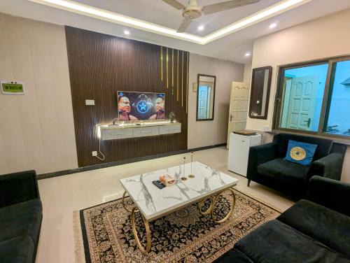 Islamabad Apartment | Royal Family Suite