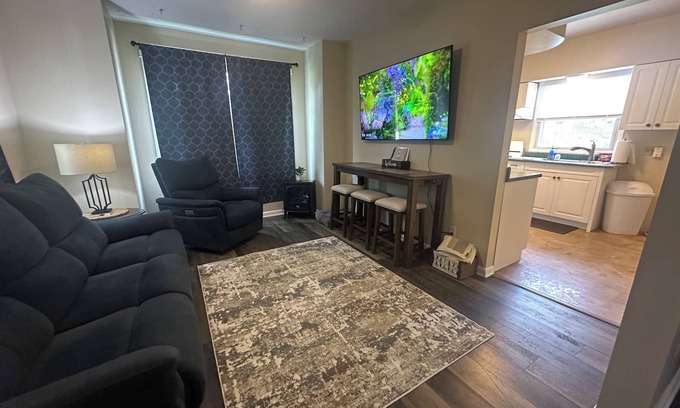 Racine House | Royal Garden Cottage