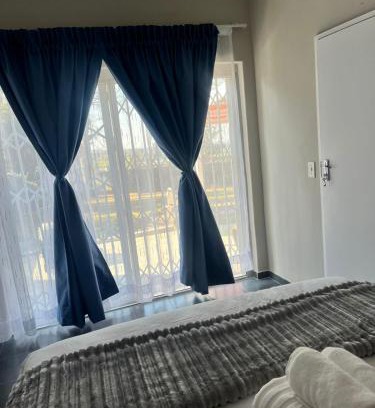 Weltevredenpark House | Royal King Guest House Roodepoort