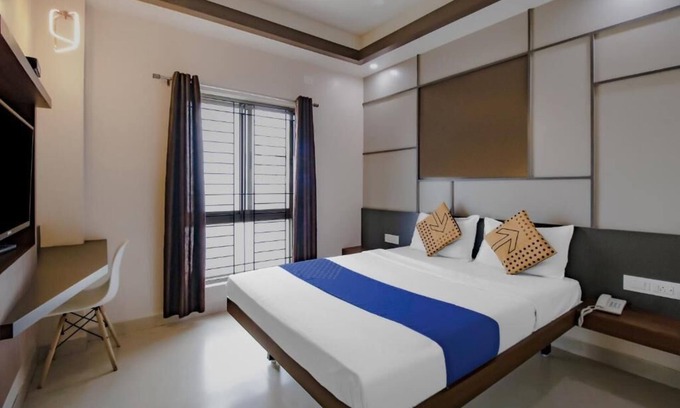 Gandhi Nagar Hotel | Royal Regency Lodge