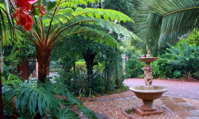 Lyttelton Manor House | Rozendal Guest House