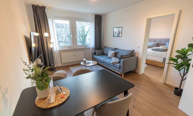 Magdeburg Apartment | RR | Stylish Apartment 50 m² | WIFI | Washer | TV