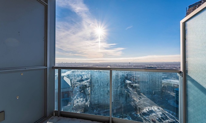 Downtown Mississauga Hotel | RS Boutique Suites - City Centre