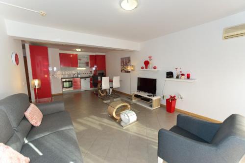 Portimao Apartment | Ruby Red & Atlantic Blue Apartments in Oceano Atlantico