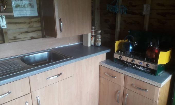 Rhayader Ski Chalet | Ruby Shepherds hut Sleeps 4