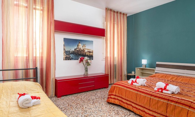 Santa Croce Apartment | RUGA BELLA IN THE HEART OF VENICE