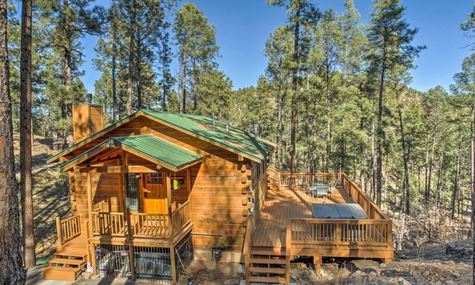 Ruidoso House | Ruidoso Log Cabin Retreat - Peaceful and Convenient
