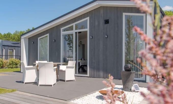 Wemeldinge House | Ruisweg 76 by Interhome