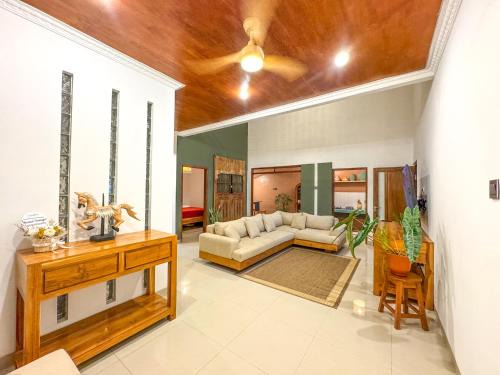 Wirobrajan House | Rumah Tetangga Jogja - 4BR Villa Near Keraton