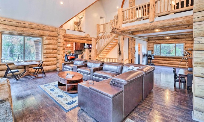 Fruitland Cabin | Rural Fruitland Cabin w/ Decks + ATV Trails!