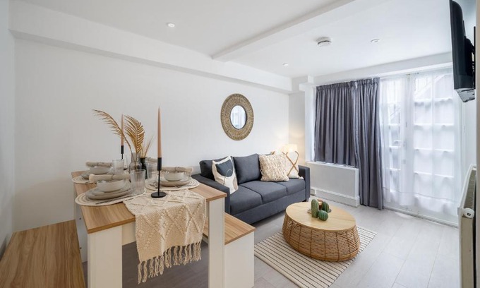 St. Pancras Apartment | Russell Sq Suite - 2 Bed Central London Apartment
