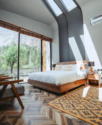 Azad Kashmir Resort | Rustagaarii Retreat