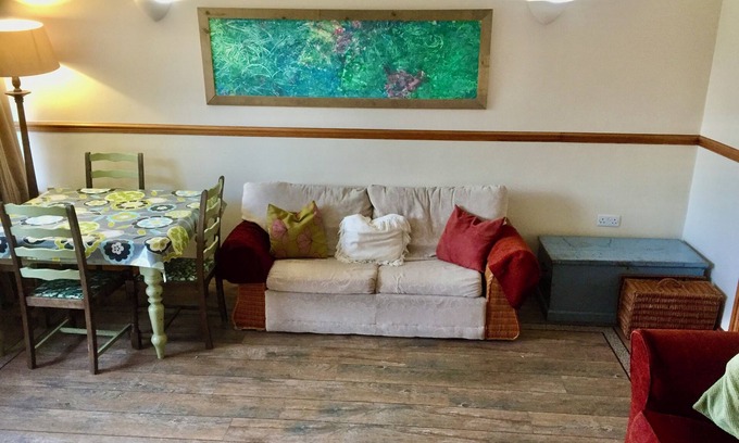 Pembroke Apartment | Rustic Apartment with Sea views, and a short walk to the beach.