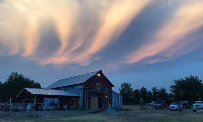 Zephyr House | Rustic Barn Venue