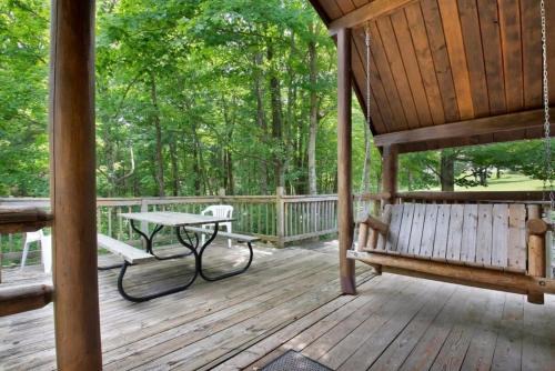 Bloomington House | Rustic Cabin in Lake Monroe