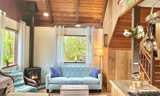 Royal Hawaiian Estates House | Rustic Cabin in Volcano Village