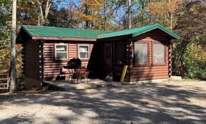 Athens Cabin | Rustic Cabin