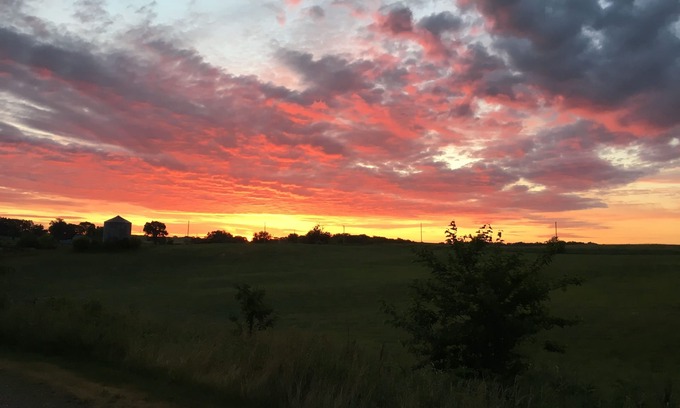 Lafayette County House | Rustic, cozy children's loft at Oak Springs Farm