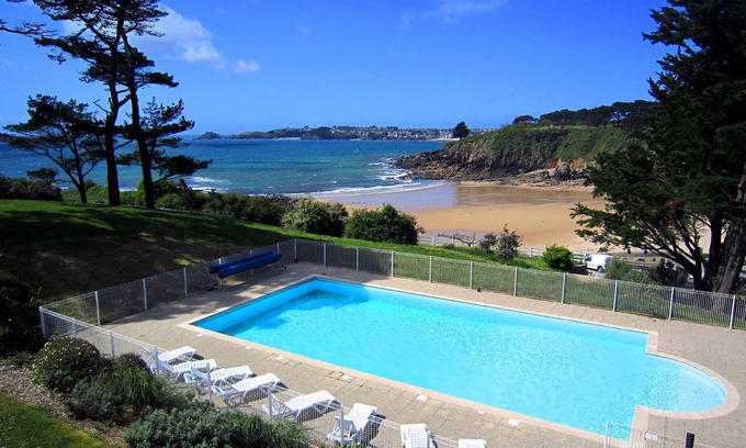 Plougonvelin Condo | Rustic + Cozy Apartment | Direct Beach Access!