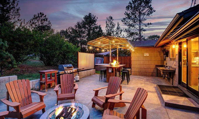 Estes Park House | Rustic Dream Cabin - Premier Home with hot tub & fire pit!