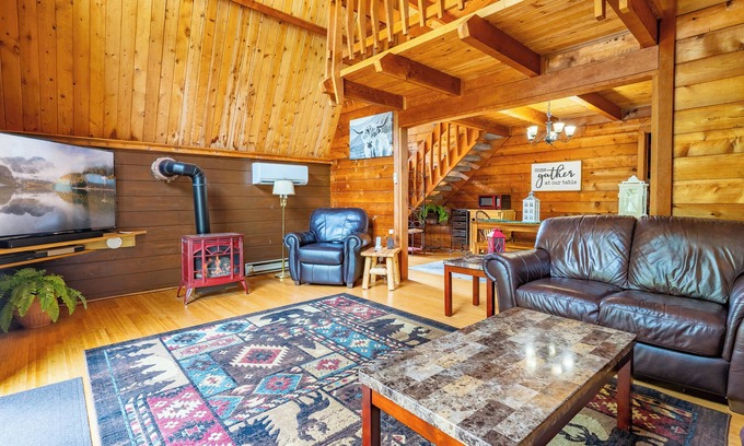 Fancy Gap Cabin | Rustic Fancy Gap Vacation Rental with Fire Pit