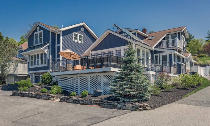 Saratoga Springs House | Rustic Lakeside Mansion w/Outdoor Kitchen & Minutes To Track