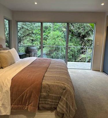 Omiha House | Sabbaticus 3 Bed Waiheke Escape