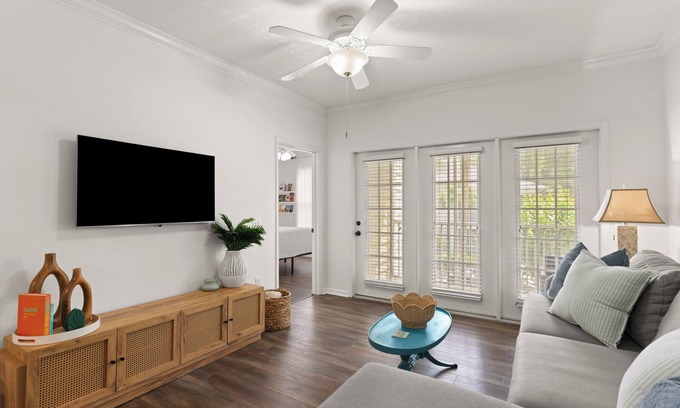 Saint Simons Heights Condo | Sable and Sand - Pet Friendly w/Pool!