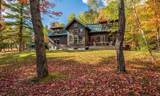 Rangeley House | Saddleback Lake Lodge 06 | Close to Saddleback