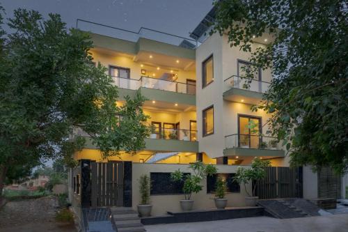 Vrindavan House | SaffronStays Aaramya Dham