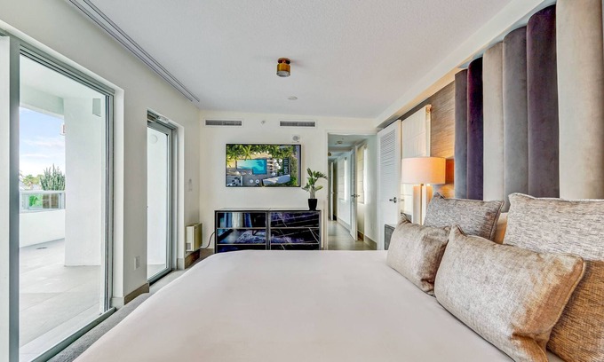 City Center Hotel | Sagamore Penthouse East at Sagamore Hotel South Beach - An All Suite Hotel