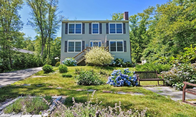 Rockport House | Sage Hill: Perfectly situated for Long Beach, Gloucester, and Rockport.
