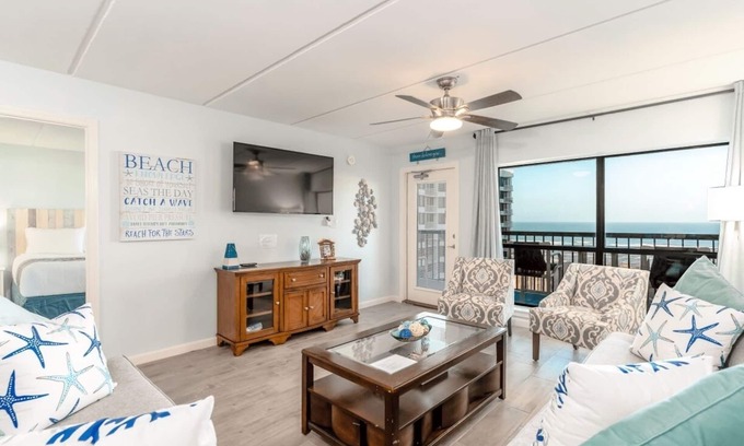 South Padre Island Condo | Saida III 1105 (3115) - Coastal 2 bedroom Condo for 6 guests in Beachfront Resort with 3 pools and amazing View