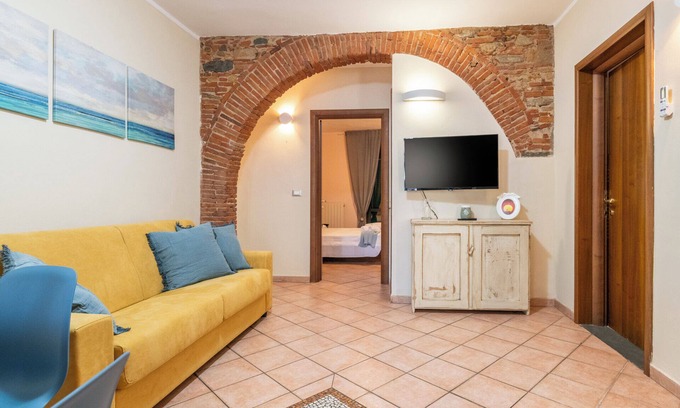Livorno Apartment | Sailor's House Livorno by Pleiades Home